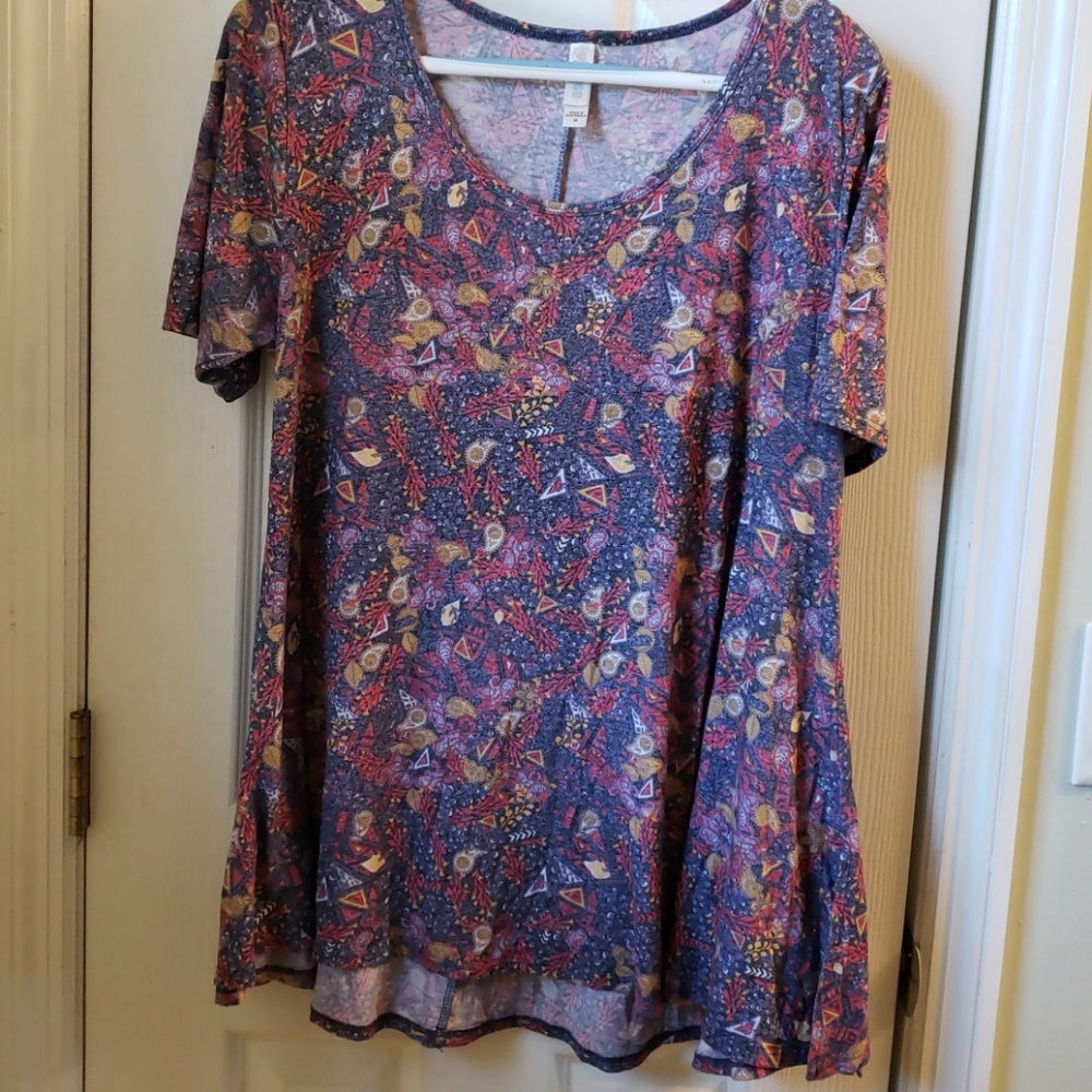 Lularoe M Perfect T